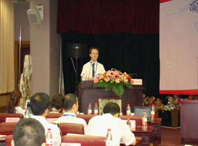 2012中國翻譯職業(yè)交流大會(huì)隆重召開