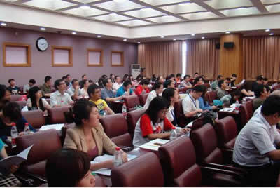 2012中國翻譯職業(yè)交流大會(huì)隆重召開